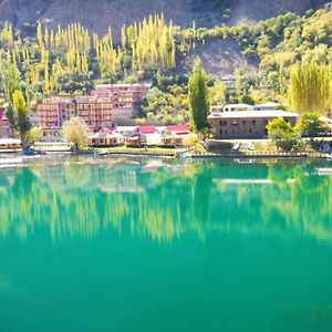 Tibet Hotel